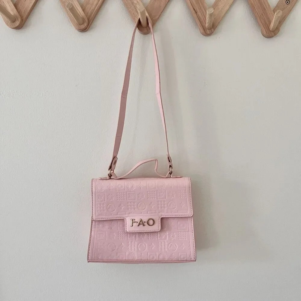 FAO Schwarz Glamour PINK Purse play pretend BARBIE CORE GOLD letters 1 Strap 8” - Picture 3 of 9